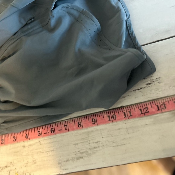 NWT Tasc Medium Ready 2-in-1 Short Storm gray - Picture 9 of 12